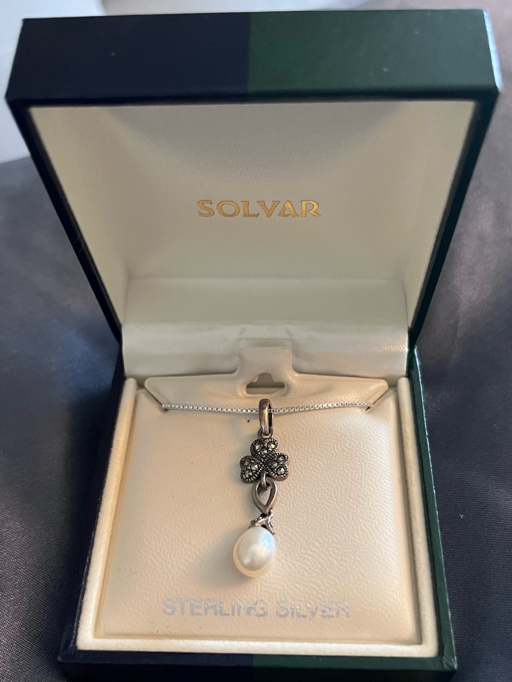 Sterling Silver Solvar Irish Clover Pendant & Necklace